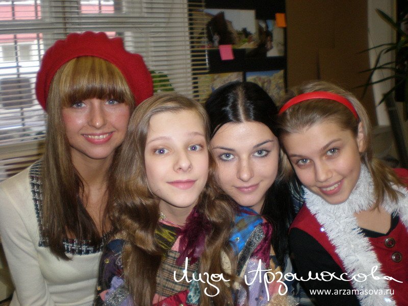 У меня ещё нет мягкой игрушки по имени Баку - российская актриса Лиза Арзамасова (фотосессия)