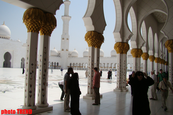 В Азербайджанском Дубае: блеск и нищета эмиратов (фотосессия, часть седьмая, завершающая)