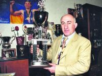 Откровения вдовы легендарного киевского авторитета: " Боря был блондин, совсем не похож на азербайджанцев-брюнетов. Один белый среди черных!"