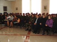 Солдаты в слезах! Народная артистка Азербайджана Назпери Досталиева попала под дождь цветов (фотосессия)