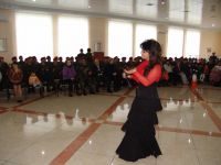 Солдаты в слезах! Народная артистка Азербайджана Назпери Досталиева попала под дождь цветов (фотосессия)