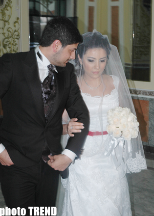 Танцевальный конкурс на свадьбе певицы Егяны, где был похищен турецкий жених (фотосессия)