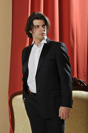 Азербайджанский оперный певец выиграл престижный международный конкурс (фотосессия)