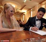 Участники проекта "Дом-2" сыграли свадьбу (фотосессия)