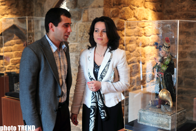 В Древней части Баку Ичери Шехер открылся "Сад Искусств" (фотосессия)