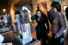 В Древней части Баку Ичери Шехер открылся "Сад Искусств" (фотосессия)