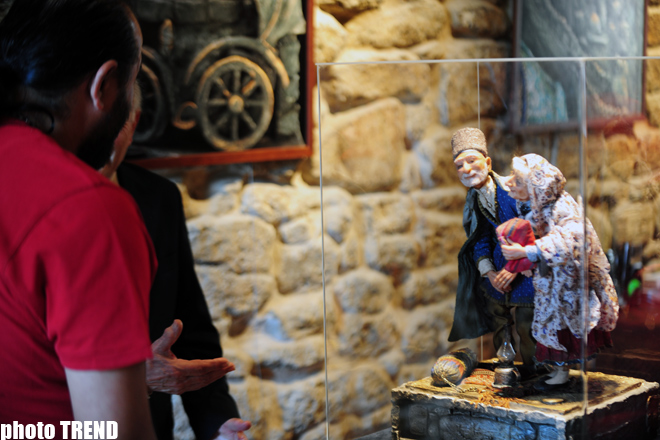 В Древней части Баку Ичери Шехер открылся "Сад Искусств" (фотосессия)