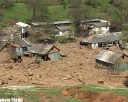 SOS! В Азербайджане разрушена дамба- села остались под водой, оползень- дома беженцев под землей (фотосессия)