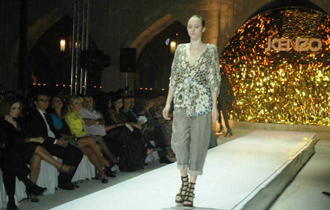 KENZO представил в Баку весенне-летнюю коллекцию известного дизайнера Antonio Marras (фотосессия)