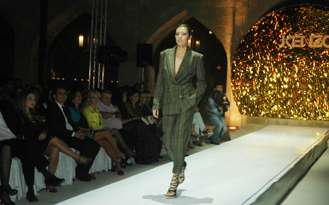 KENZO представил в Баку весенне-летнюю коллекцию известного дизайнера Antonio Marras (фотосессия)