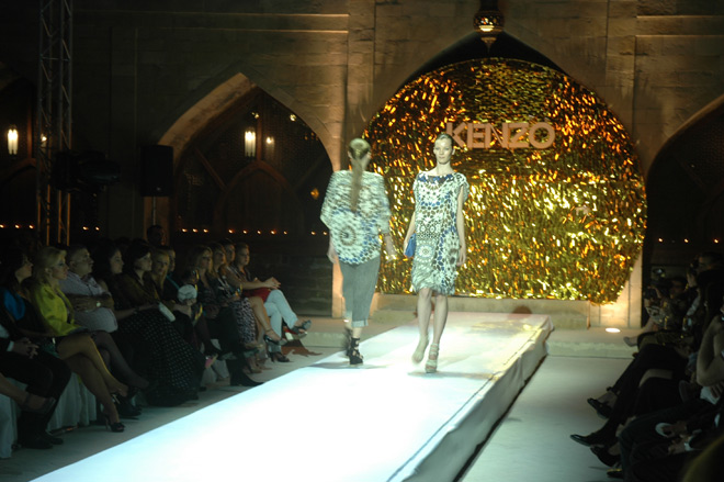 KENZO представил в Баку весенне-летнюю коллекцию известного дизайнера Antonio Marras (фотосессия)