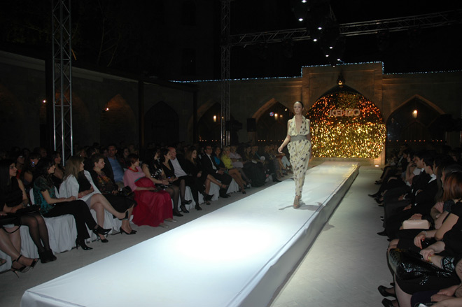 KENZO представил в Баку весенне-летнюю коллекцию известного дизайнера Antonio Marras (фотосессия)