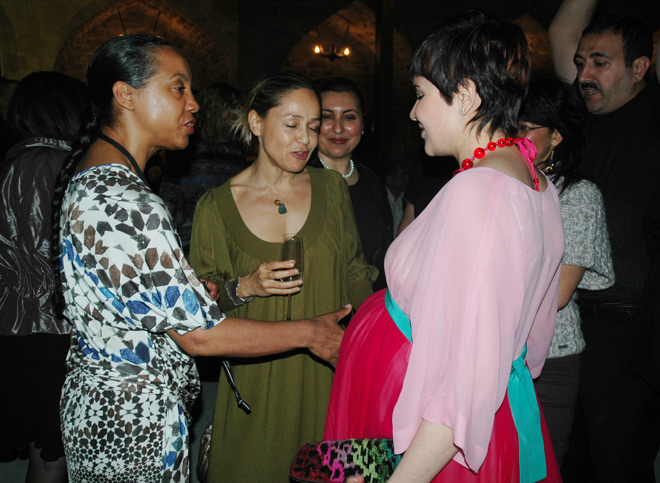 KENZO представил в Баку весенне-летнюю коллекцию известного дизайнера Antonio Marras (фотосессия)