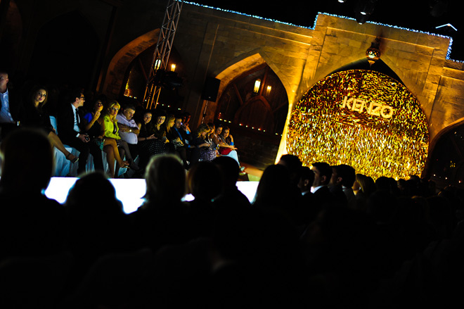 KENZO представил в Баку весенне-летнюю коллекцию известного дизайнера Antonio Marras (фотосессия)