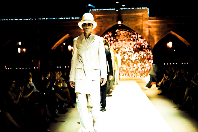 KENZO представил в Баку весенне-летнюю коллекцию известного дизайнера Antonio Marras (фотосессия)