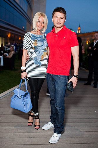 Сафура Ализаде среди российских шоу-звезд (фотосессия)