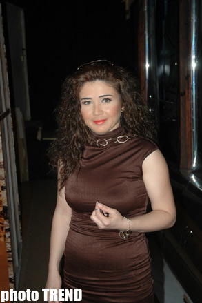 Внимание! Певица Эльнара за кулисами – "беспокойная или радостная?" (фотосессия)