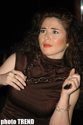 Внимание! Певица Эльнара за кулисами – "беспокойная или радостная?" (фотосессия)