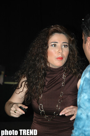 Внимание! Певица Эльнара за кулисами – "беспокойная или радостная?" (фотосессия)