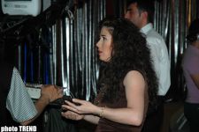 Внимание! Певица Эльнара за кулисами – "беспокойная или радостная?" (фотосессия)