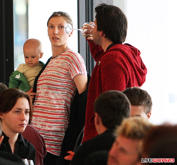 Петр Налич показал жену и дочку