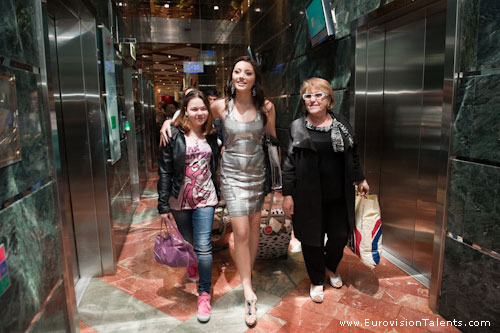 Слезы радости Сафуры Ализаде: "Семья для меня превыше всего" (фотосессия)