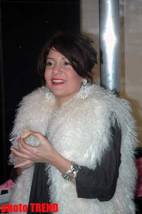 "Боюсь холода..." - певица Саида Султан летом в шубе (фотосессия)