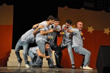 Азербайджанские КВН-щики оставили армян без спонсоров и вышли в полуфинал (фотосессия)