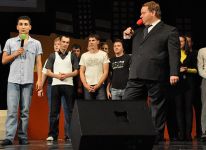 Азербайджанские КВН-щики оставили армян без спонсоров и вышли в полуфинал (фотосессия)