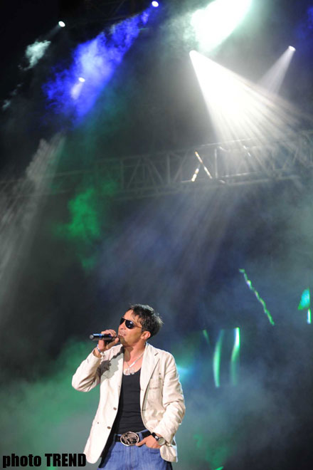 Скандально известный рэпер Гусейн Дарья "воскрес из мертвых" на своем концерте (фотосессия)