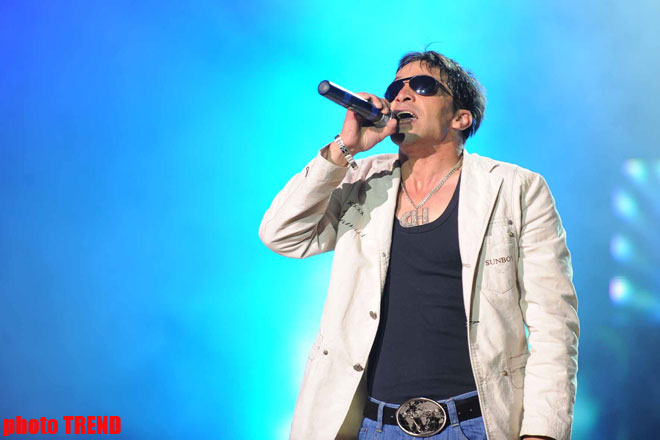 Скандально известный рэпер Гусейн Дарья "воскрес из мертвых" на своем концерте (фотосессия)