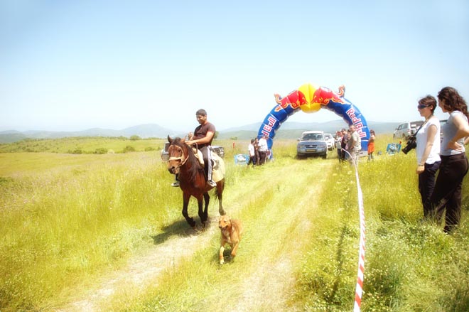 Экстрим! Путешествие по бездорожью и без дорог в Азербайджане (фотосессия)