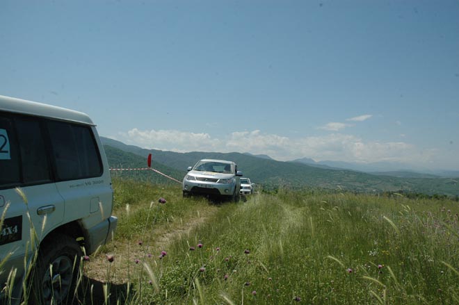 Экстрим! Путешествие по бездорожью и без дорог в Азербайджане (фотосессия)