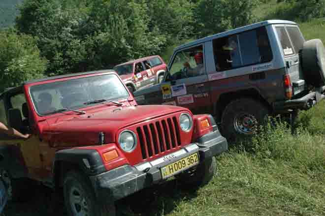 Экстрим! Путешествие по бездорожью и без дорог в Азербайджане (фотосессия)