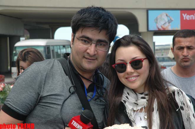 Сафура вернулась в Баку: "Если бы голосование проходило предельно честно, мы должны были бы занять первое место" (фотосессия)