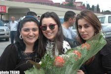 Сафура вернулась в Баку: "Если бы голосование проходило предельно честно, мы должны были бы занять первое место" (фотосессия)