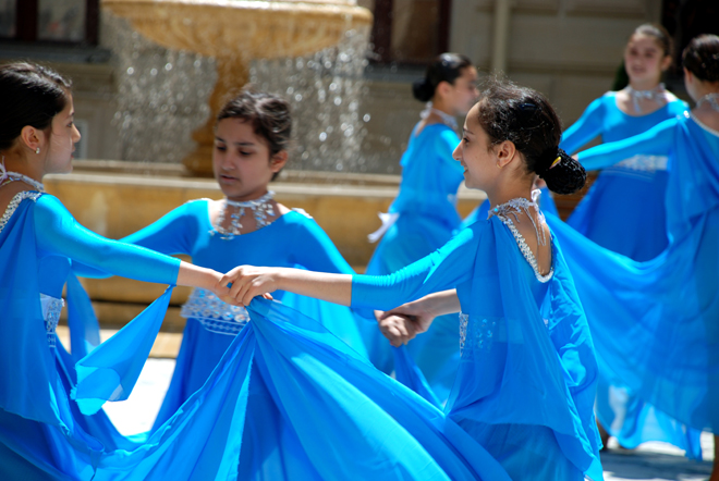 В Баку открылась "Планета счастья" (фотосессия)
