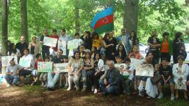 Подарок детей из Ассоциации азербайджанцев Нью-Йорка ко Дню республики (фотосессия)