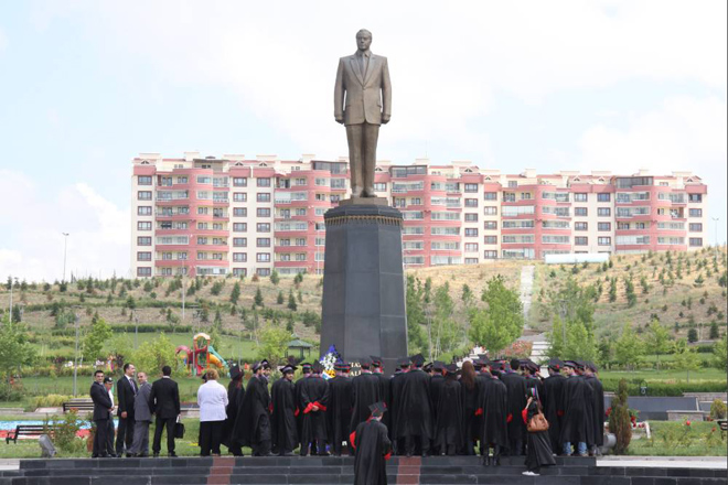 Обучение в различных университетах Турции завершили 200 азербайджанских студентов