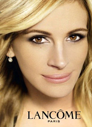 Джулии Робертс подправили лицо