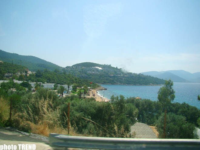 Путешествие Аян Бабакишиевой в столицу турецкого "лазурного побережья" Бодрум (фотосессия)