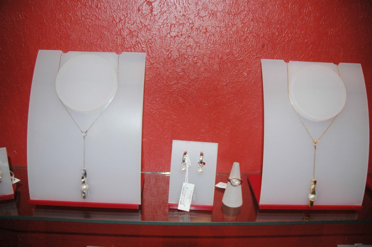 Азербайджанским модницам - золотая классика уступает место элегантности и шику (фотосессия)