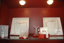 Азербайджанским модницам - золотая классика уступает место элегантности и шику (фотосессия)