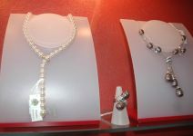 Азербайджанским модницам - золотая классика уступает место элегантности и шику (фотосессия)