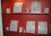 Азербайджанским модницам - золотая классика уступает место элегантности и шику (фотосессия)