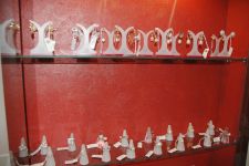 Азербайджанским модницам - золотая классика уступает место элегантности и шику (фотосессия)