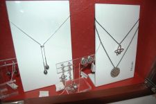 Азербайджанским модницам - золотая классика уступает место элегантности и шику (фотосессия)