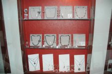 Азербайджанским модницам - золотая классика уступает место элегантности и шику (фотосессия)