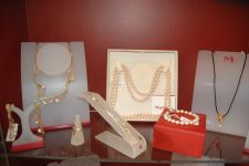 Азербайджанским модницам - золотая классика уступает место элегантности и шику (фотосессия)