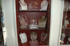 Азербайджанским модницам - золотая классика уступает место элегантности и шику (фотосессия)